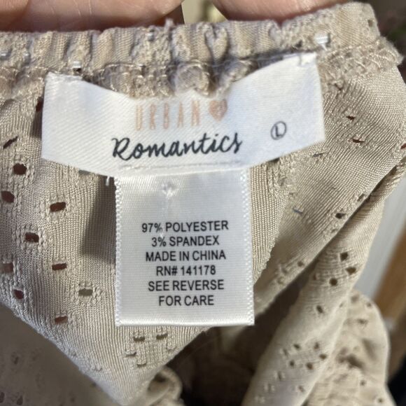 Urban Romantics Peasant Blouse Size L Smocked Off Shoulder Eyelet Embroidered - Picture 7 of 7